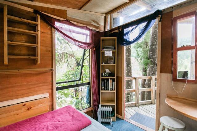 Отель The Treehut At The Rabbithole, Upper Hutt Akatarawa Экстерьер фото